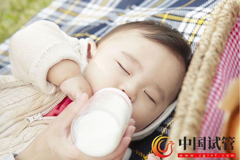 湖北咸寧醫(yī)院能不能做試管嬰兒？做一次試管多(圖1)